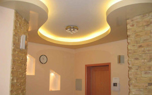 потолок натяжной коридор с подсветкой минск